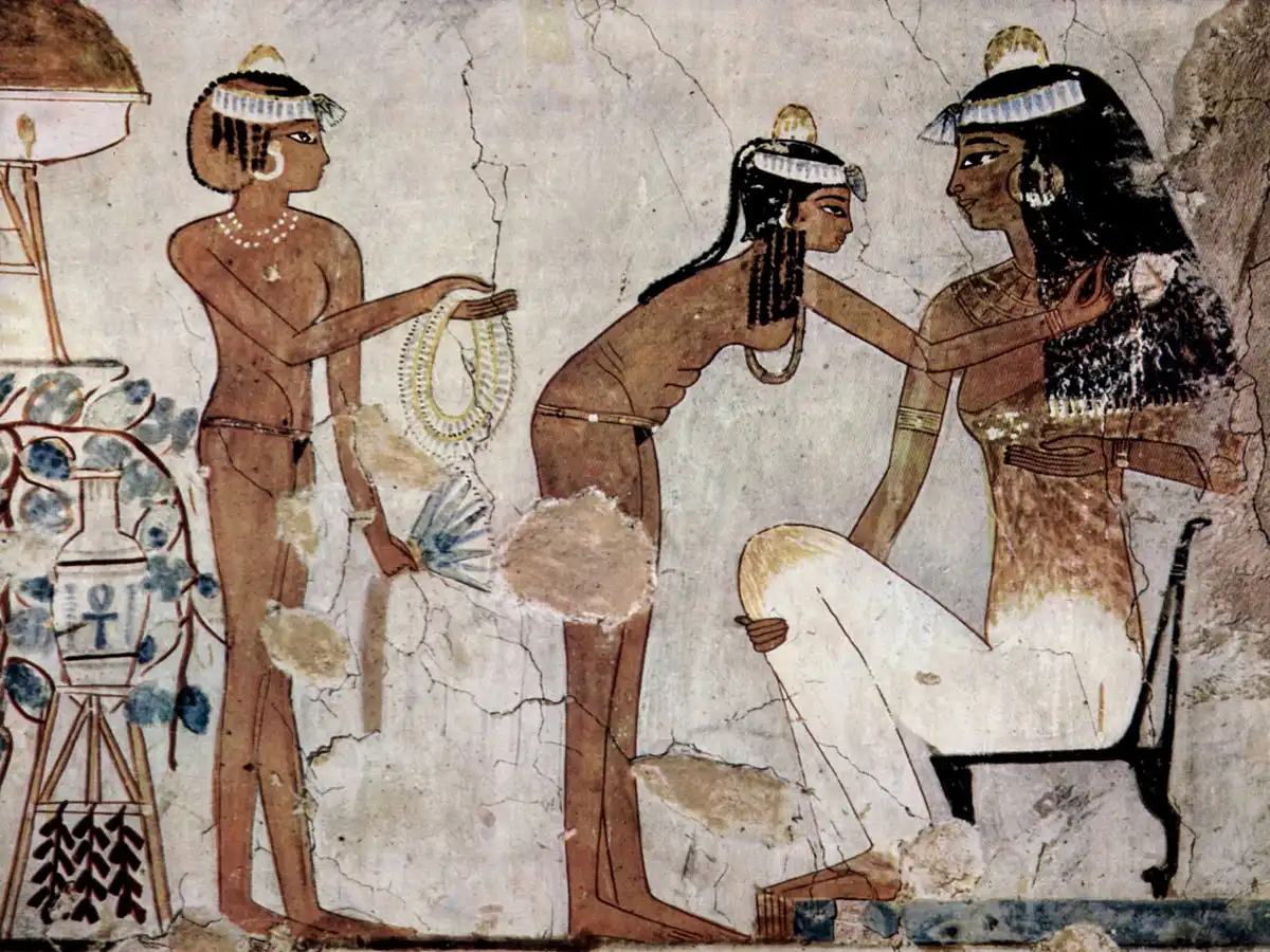 9 érdekes tény az ókori Egyiptom higiéniájáról, ami meglepő lehet egyiptom, egyiptomi higiénia, egyiptomi kozmetika, egyiptomi nők, egyiptomi találmányok, ókor, ókori civilizáció, Ókori Egyiptom, ókori egyiptomi fogápolás, ókori egyiptomi hajápolás, ókori egyiptomi szépség, ókori találmányok