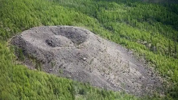 Állatok pusztulása, galéria, Gázrobbanás, Geológiai anomália, Patomszkij-kráter, Rejtélyes kráter, Szibéria, Tudományos expedíció, Tűzmadár fészke, UFO, Vagyim Kolpakov